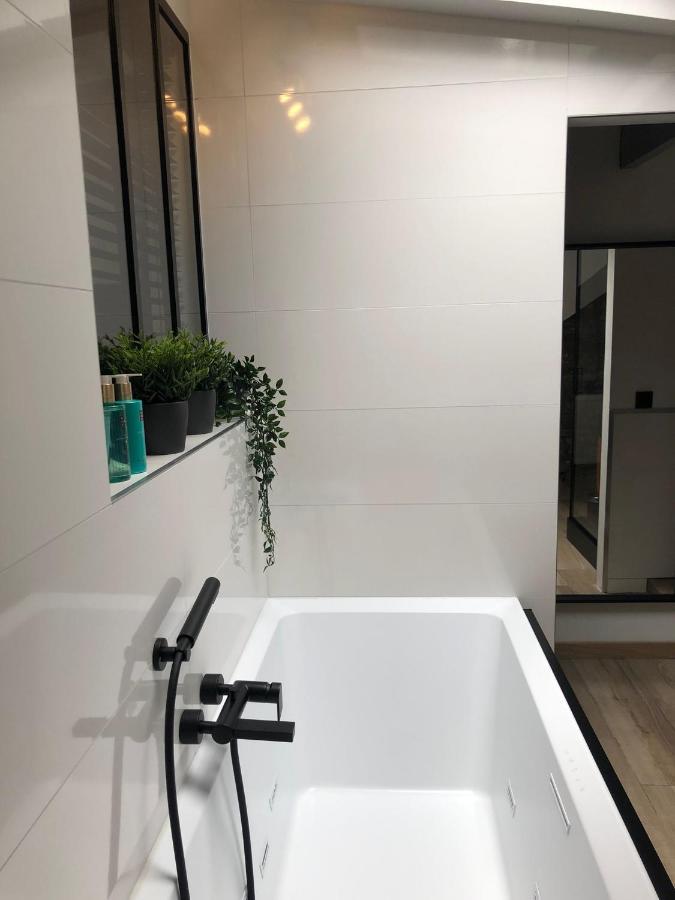 Aparthotel L’Enjambée Namur Esterno foto